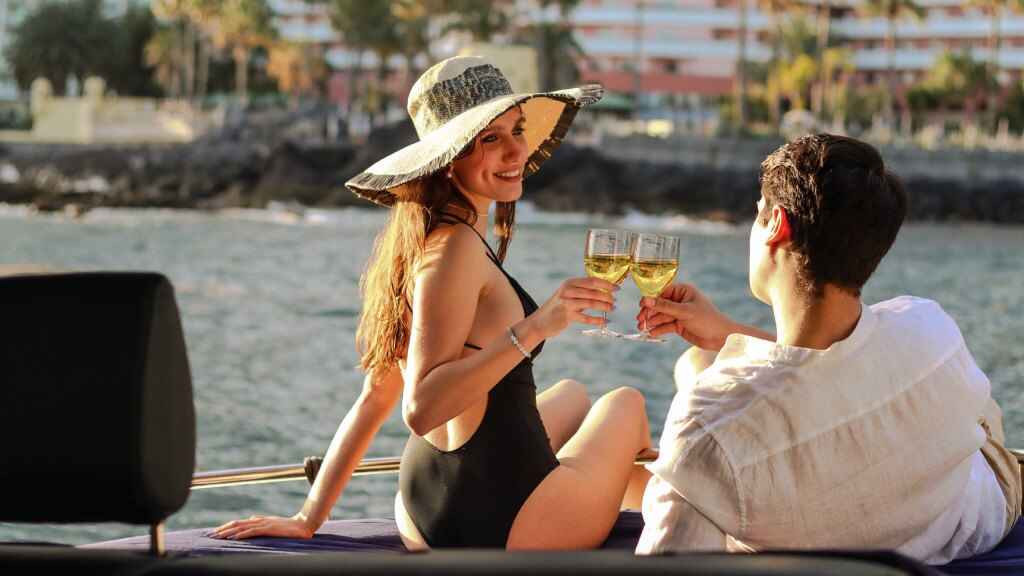 Exclusive New Year’s Eve Fireworks Cruise in Madeira Luxury Yacht