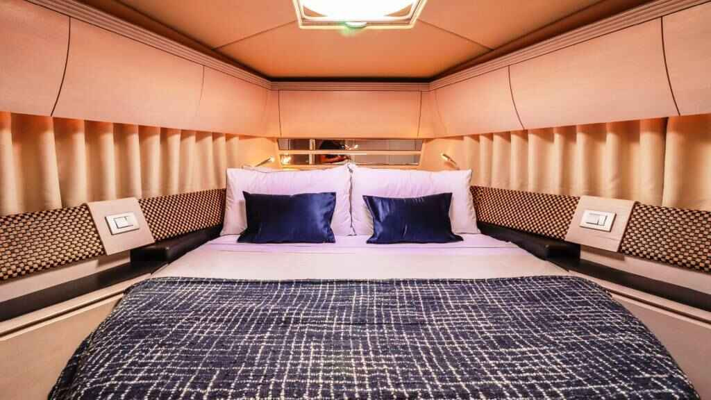 Exclusive New Year’s Eve Fireworks Cruise in Madeira Luxury Yacht
