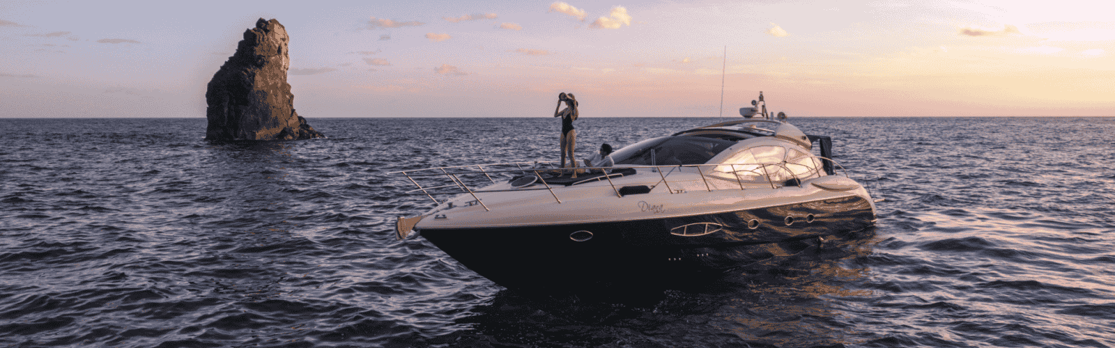 Exclusive New Year’s Eve Fireworks Cruise in Madeira Luxury Yacht