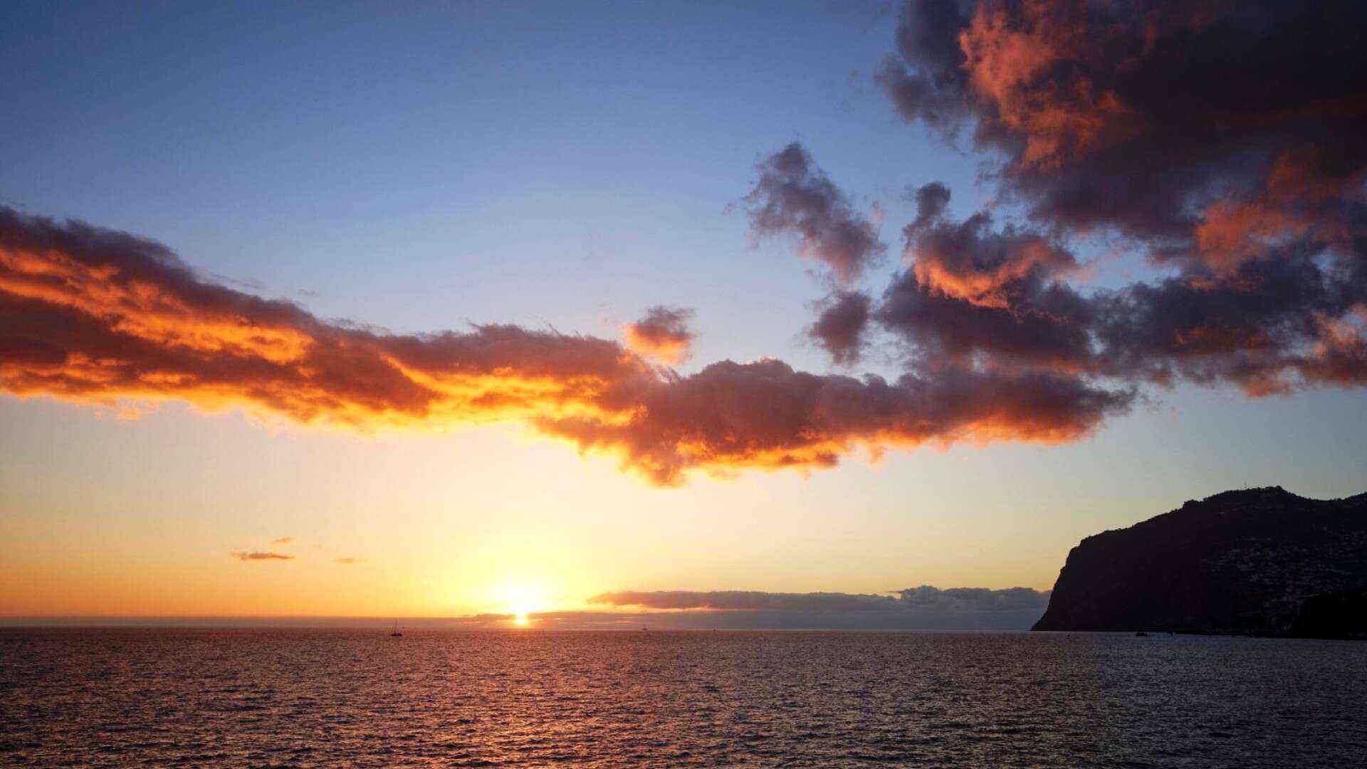 Golden Hour Sunset Tour from Funchal with Cabo Girao Swim