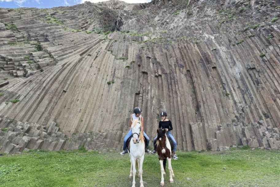 Horseback Adventure Porto Santo – Ride to Ana Ferreira Cave