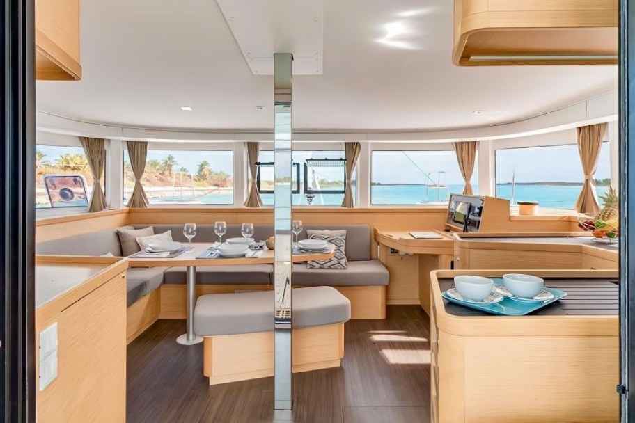 Madeira New Year’s Eve Fireworks Cruise – Small Group, Premium Comfort