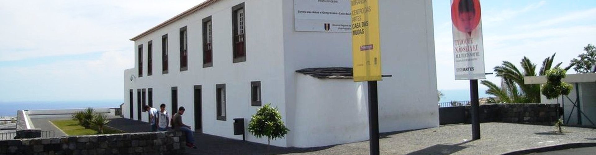 Museu de Arte Contemporânea Casa das Mudas Contemporary Art Museum