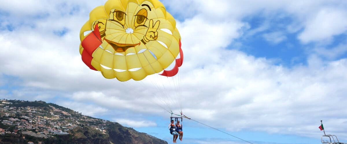 Parasailing na Ilha da Madeira