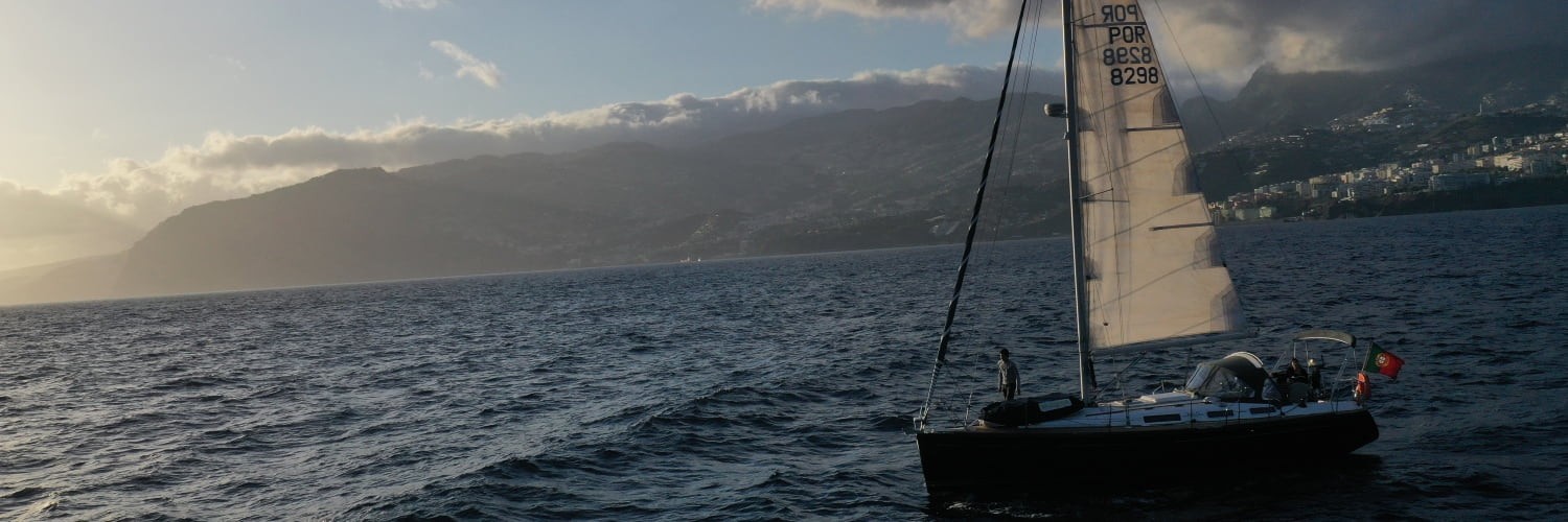 Pôr ou Nascer do Sol em Veleiro Privado em Funchal
