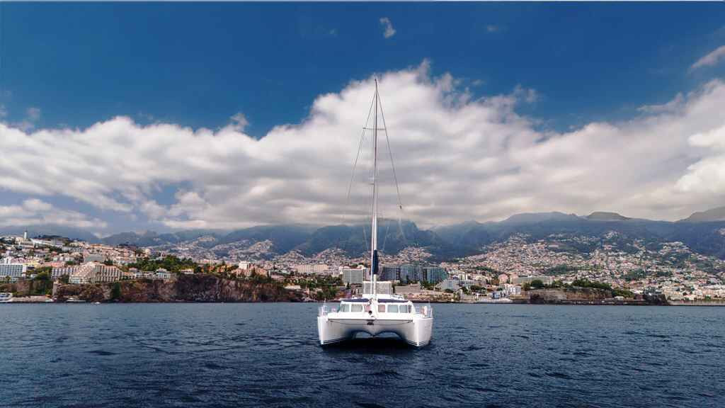 Catamaran en petit groupe pour le spectacle Reveillon à Madère