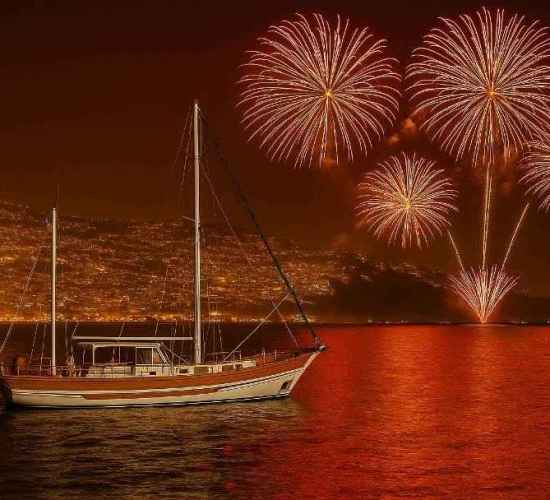 Atlantic Festival Fireworks Sailing Tour in Madeira (Small Group)