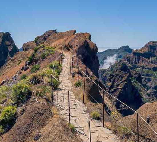 Randonnée emblématique de Madère : Guide de Pico do Areeiro à Pico Ruivo