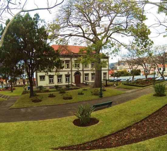 Edificio Tribunal de Santa Cruz Court Building, Madeira Monuments