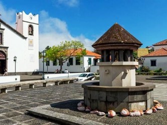 General Craveiro Lopes Fountain, Santana, Madeira, Monuments