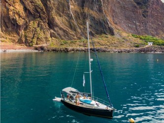 Crucero en velero por Funchal por la costa de Madeira