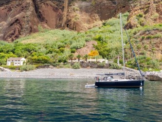 Funchal-Segelbootfahrt entlang der Küste Madeiras