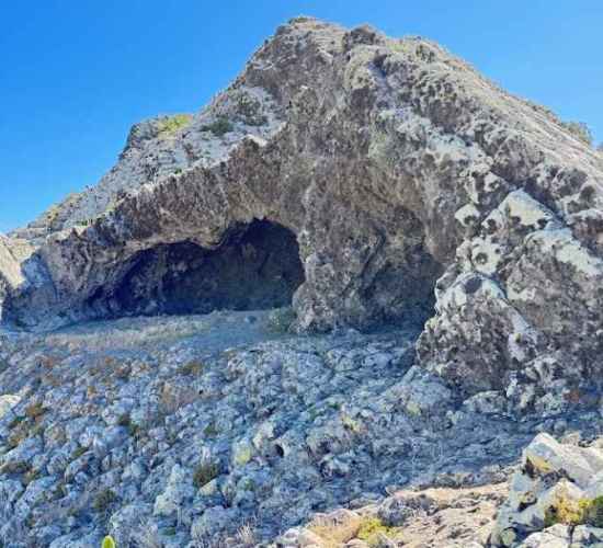 Horseback Adventure Porto Santo – Ride to Ana Ferreira Cave