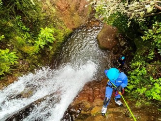 Canyoning de Iniciação Local na Madeira