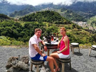 Madeira Wine Safari com Tapas e Prova de Vinhos