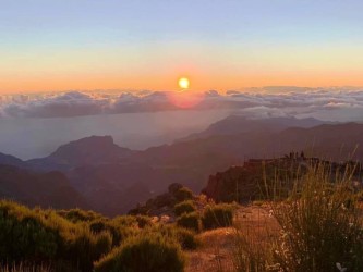 Madeira Private Sunrise Transfer to Pico do Areeiro and return