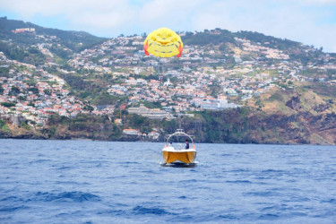 Parasailing na Ilha da Madeira