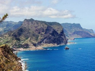 Porto Da Cruz Medium Trail Tour in Madeira