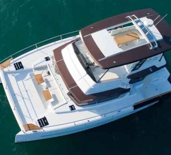 Premium Catamaran South Coast Madeira – Relaxing Coastal Cruise