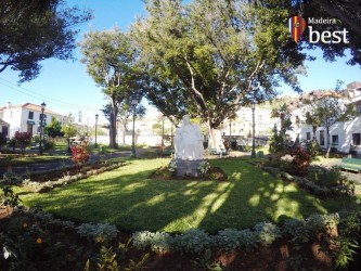 Sculpture of Sister Mary Jane Wilson in Santa Cruz, Madeira