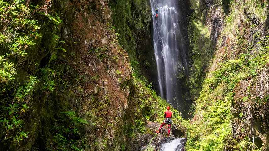 Canyoning na Madeira Ribeira do Vimieiro Nível 4